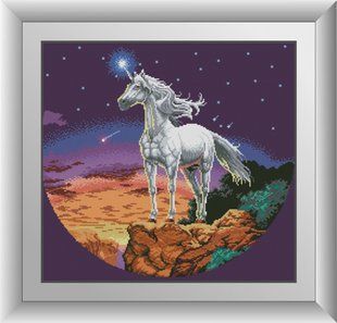 Алмазна мозаїка "Таємничий єдиноріг" Dream Art в коробці 30510 в інтернет-магазині "Я - Picasso"